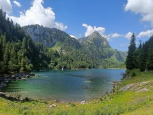 بحيرات سويسرا - most beautiful lakes in Switzerland