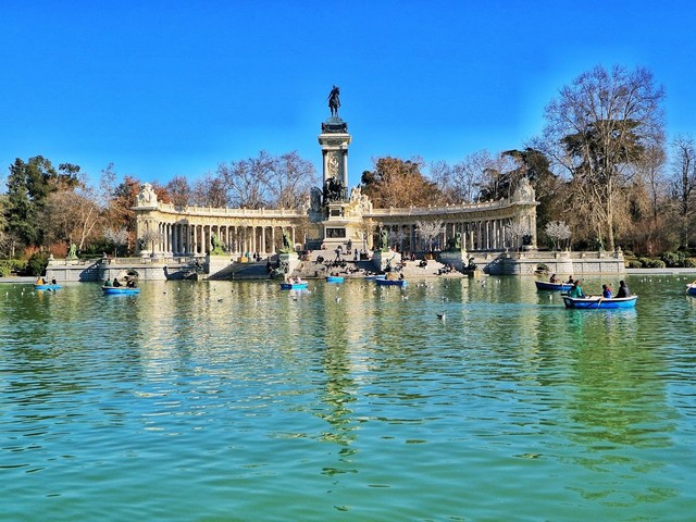 Monument Alfonso XII in Madrid