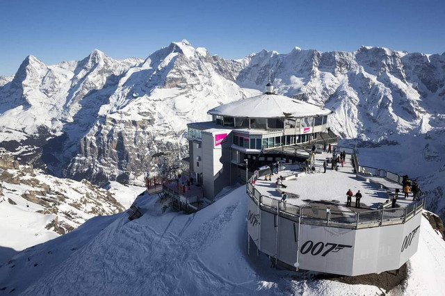 Schilthorn Piz Gloria - تلفريك شيلتورن بيز جلوريا في انترلاكن