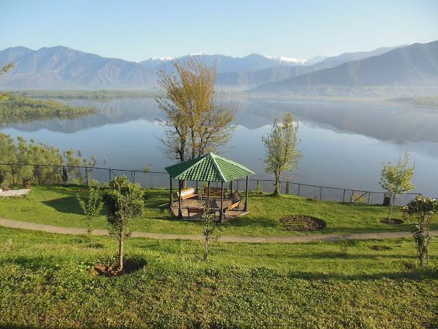 biggest lakes in India