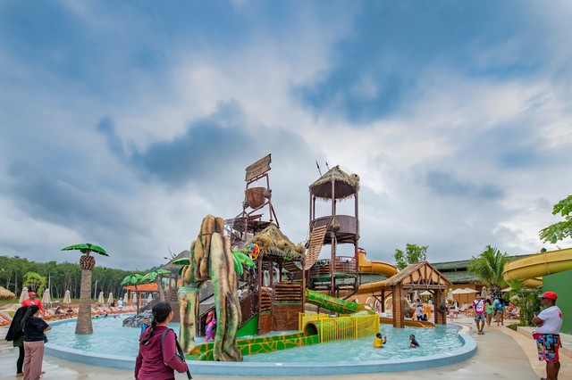 حديقة بلو تري المائية بوكيت
