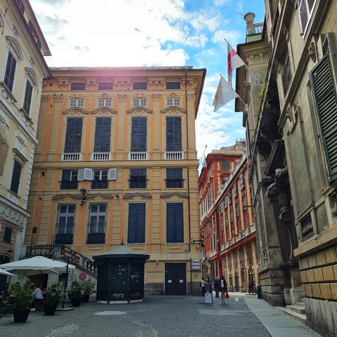 Via Giuseppe Garibaldi