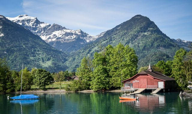 lakes in Switzerland
