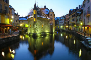 قلعة الجزيرة انسي - Island Castle Annecy