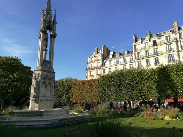 best squares in Paris