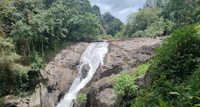 famous waterfalls in Kerala