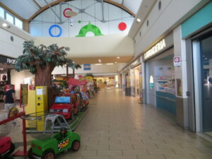 La Favorita Shopping Mall