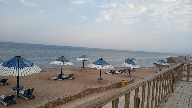 شاطئ لاجونا المشربة دهب