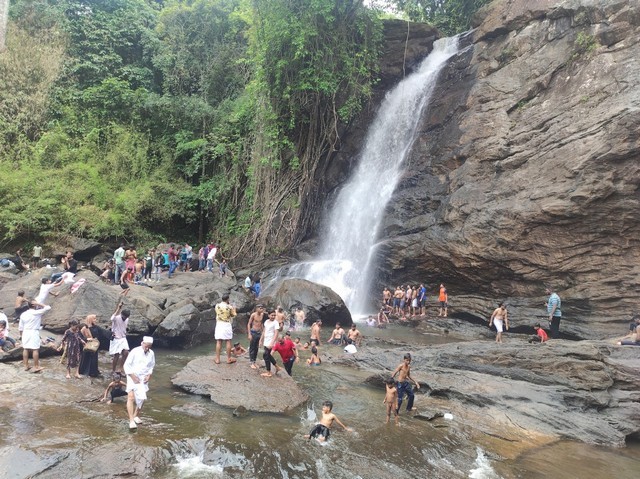 best waterfalls in Kerala