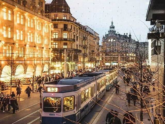 Bahnhofstrasse Shopping Street Zürich