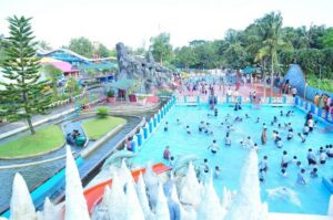 ملاهي فانتسي المائية كيرلا - Flora Fantasia Amusement Park Vengad Kerala