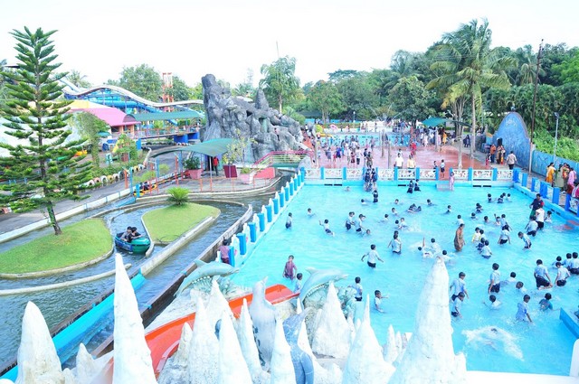 Flora Fantasia Amusement Park Vengad Kerala