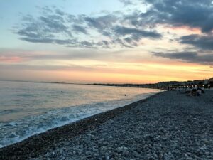 شاطئ فوروم نيس - Forum Beach Nice