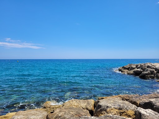 شاطئ فوروم - Forum Beach Nice