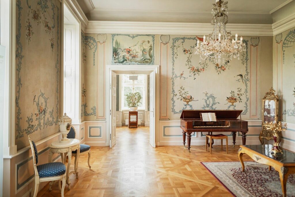 Friedrichsfelde Palace Berlin