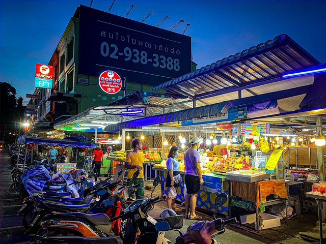 best shopping areas in krabi - best markets in Krabi - night market in krabi thailand
