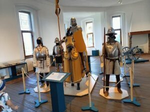 متحف بورغ لين دوسلدورف - best museums in Dusseldorf
