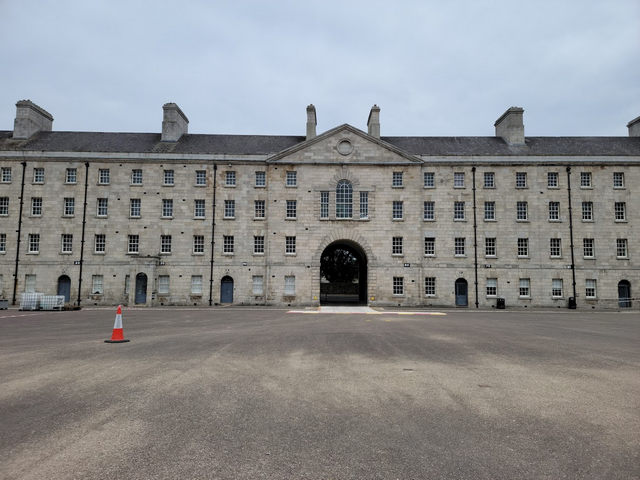 https://www.urtrips.net/national-museum-of-ireland-decorative-arts-and-history/