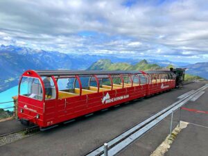 جبل برينزر روثورن في انترلاكن - Brienzer Rothorn