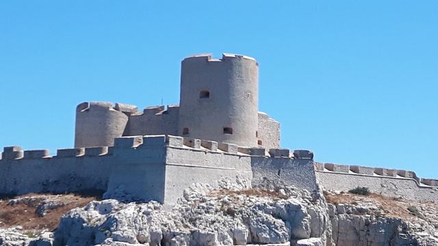قلعة مرسيليا - Marseille Castle - best things to do in Marseille