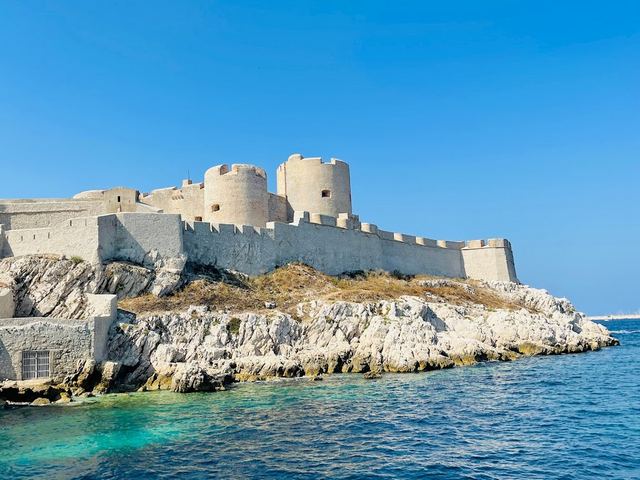Marseille Castle - قلعة مرسيليا