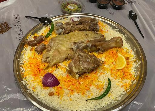 مطعم منتزة النخيل في خميس مشيط