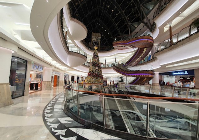 shopping centre in Dubai
