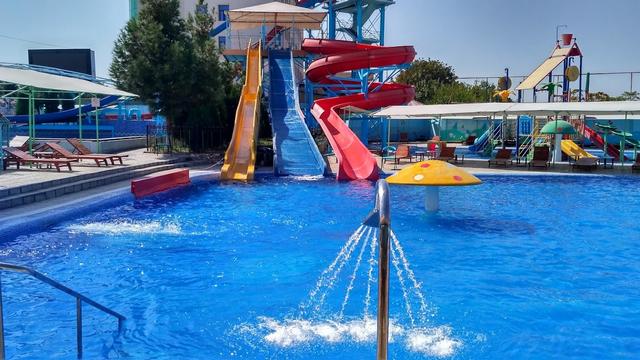 ملاهي طشقند المائية في طشقند - Aqualand Tashkent