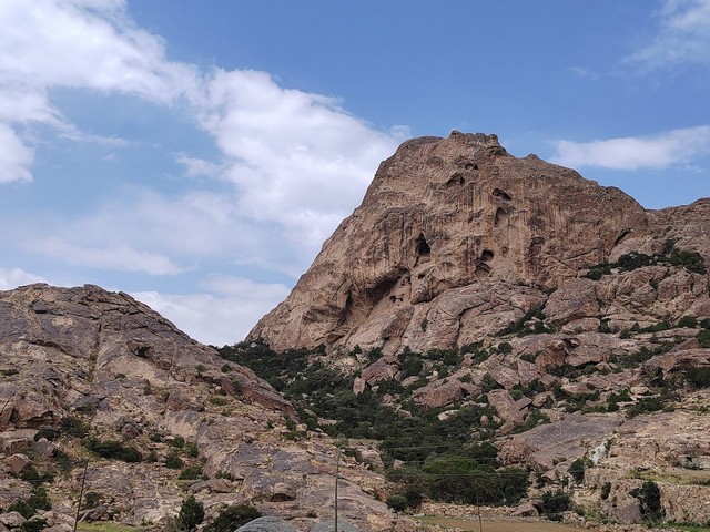 جبال في تنومة