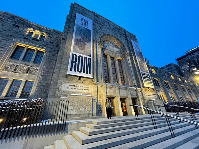 tourist things to do in Toronto