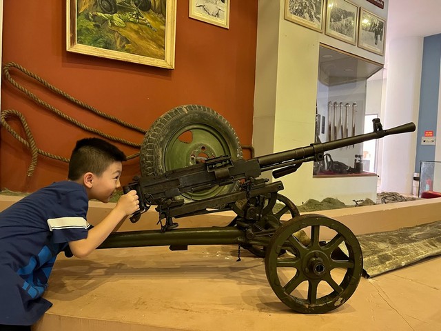 Air Force Museum Vietnam Hanoi - متحف القوات الجوية فيتنام هانوي