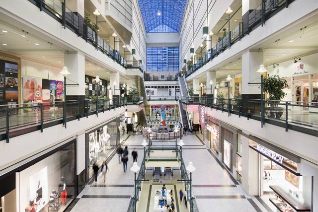 ايتون سنتر مول مونتريال - shopping malls in Montreal