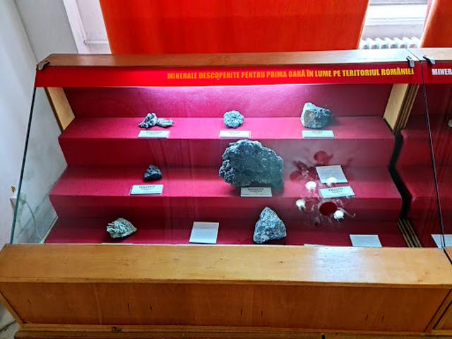 Geology Museum Bucharest -  المتحف الجيولوجي الوطني