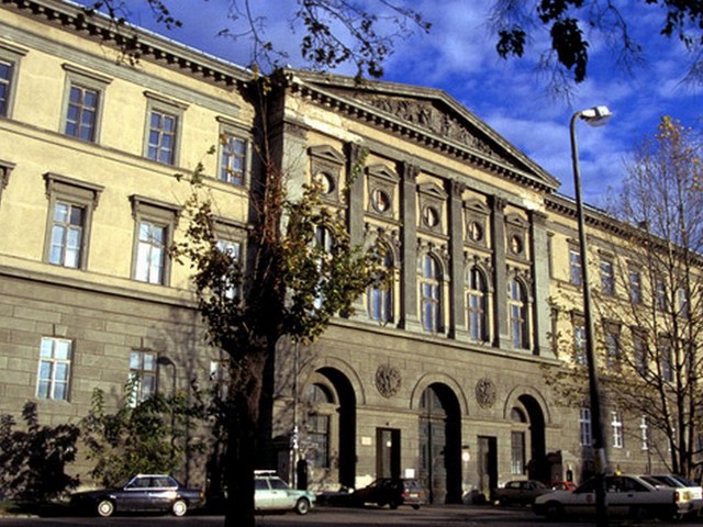 متحف التاريخ الطبيعي الهنغاري بودابست - Budapest museums - art museums in budapest hungary