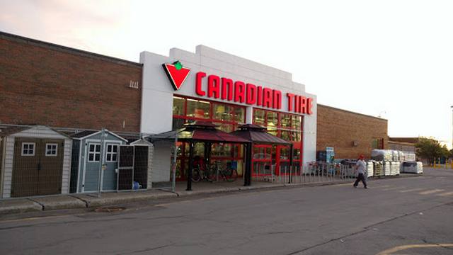 لو بوليفارد مول مونتريال - Le Boulevard Shopping Centre