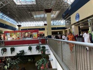 مول بلازا نيجيس مونتريال - best shopping malls in Montreal