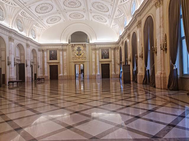 المتحف الوطني للفنون في رومانيا بوخارست - Romanian National Museum of Art