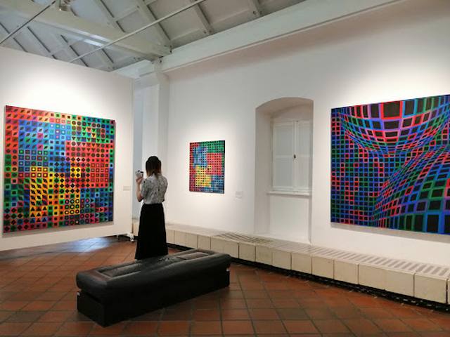 متحف فيكتور فازاريلي - Vasarely Museum