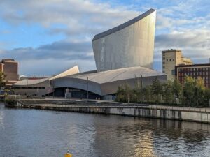 متحف الحرب الإمبراطوري الشمالي مانشستر - IWM North - famous attractions in Manchester