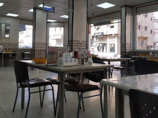 مطعم المنير الاحساء