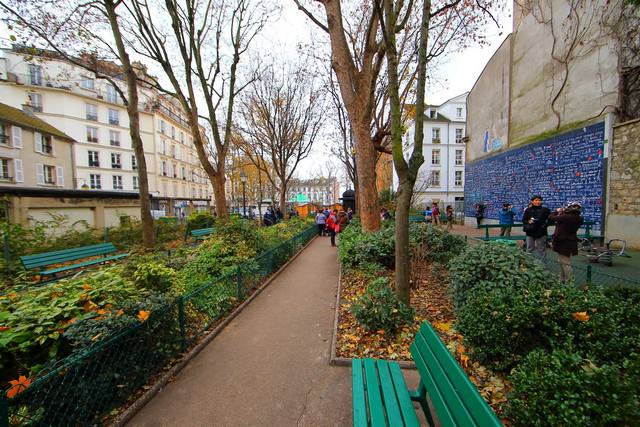 Paris squares