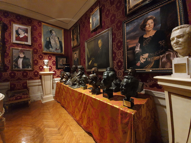 متحف مسرح لا سكالا ميلان - La Scala Theater Museum