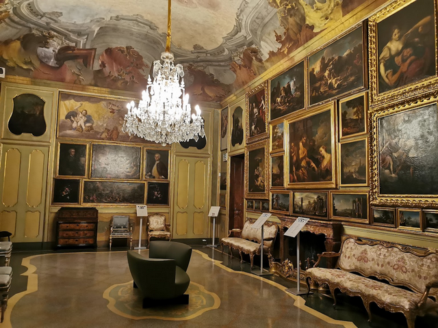 متحف قصر موراندو في ميلان- Palazzo Morando