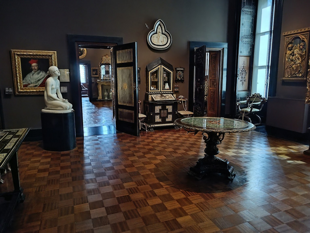 متحف بولدي بيزولي ميلان - Poldi Pezzoli Museum