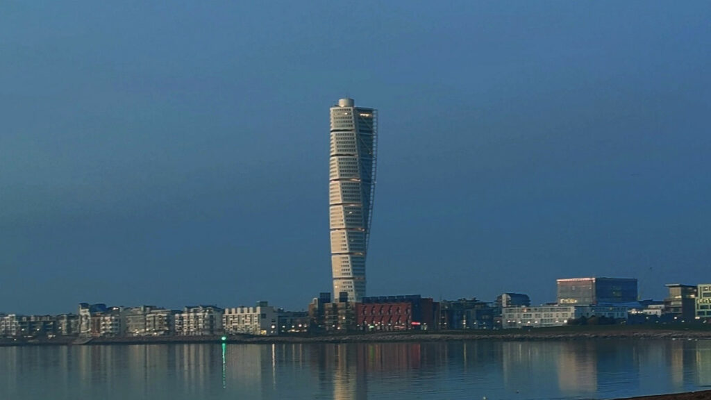 Torso Tower in Malmo - برج تورسو في مالمو
