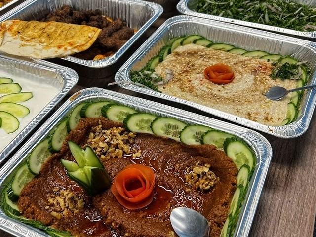 مطعم كباب حلب في تورنتو