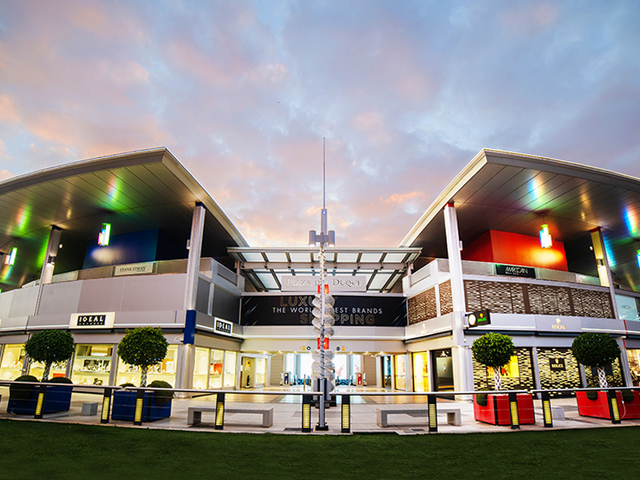 Plaza del Duque shopping center Canary Islands
