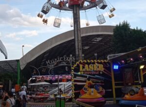 مدينة ملاهي يوروبارك إيدروسكالو ميلان - Europark Idroscalo