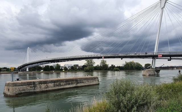 تو شورز جاردن - The Two Shores Garden Strasbourg