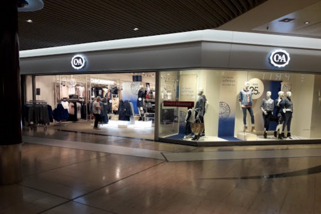مول لابرايل في جنيف _ La Praille Shopping Center